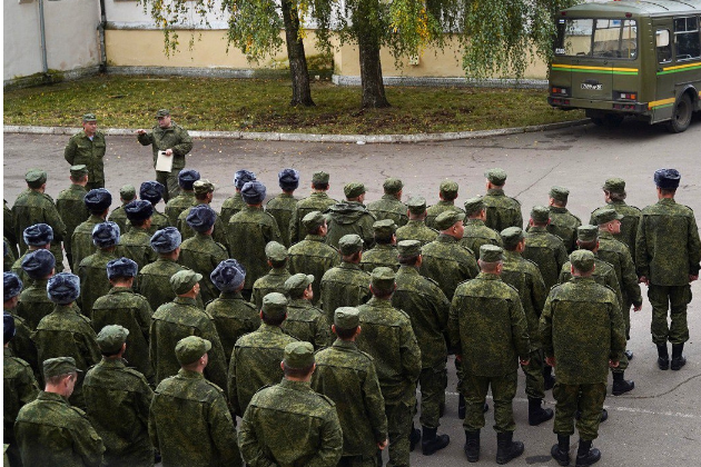 Трудовой договор призванных по мобилизации специалистов НРС приостанавливается, однако их надо учитывать в штате